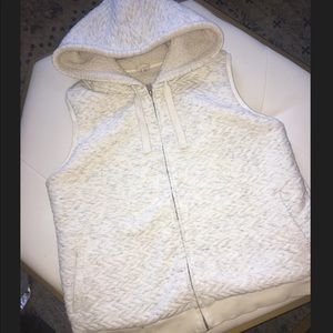 Sleeveless sweater vest